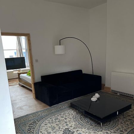 New Flat, Own Bathroom, Sitting Room & Large Bedroom - Walsall Bescot Ngoại thất bức ảnh